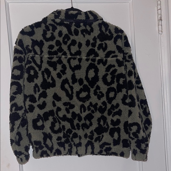 Leopard Print Fleece Jacket - Picture 3 of 3